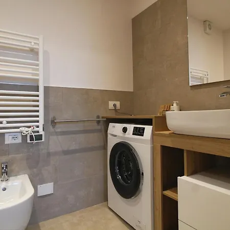 Apartment Le Rondini Pianello Del Lario